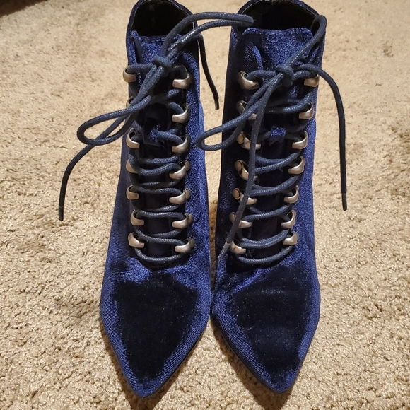 Shoe Dazzle Shoes - **SOLD** Shoe Dazzle Stiletto Booties Size 6